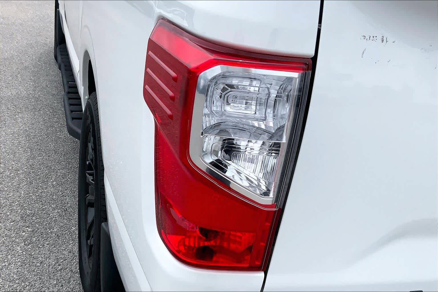 Used 2024 Nissan Titan SV RWD image 28