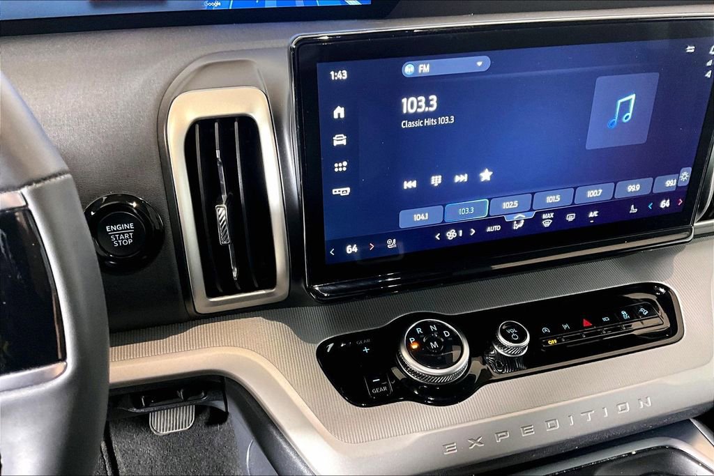 Certified 2025 Ford Expedition Active AWD/4WD image 25