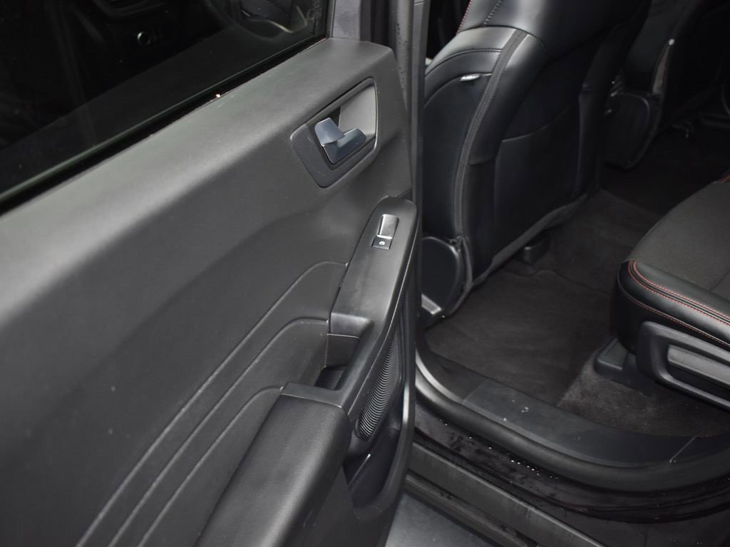 Certified 2025 Ford Escape ST-Line image 12