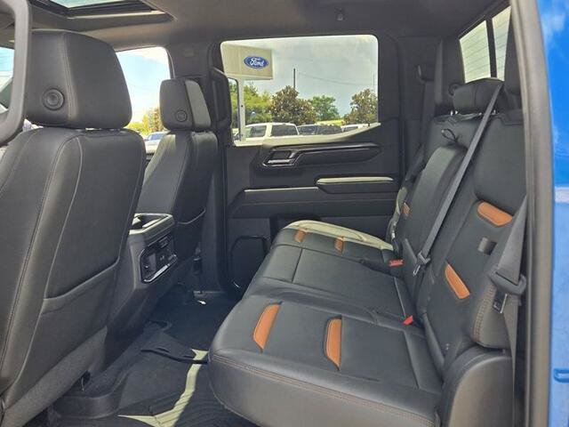 Used 2022 GMC Sierra 1500 AT4 w/ AT4 Premium Package AWD/4WD image 6