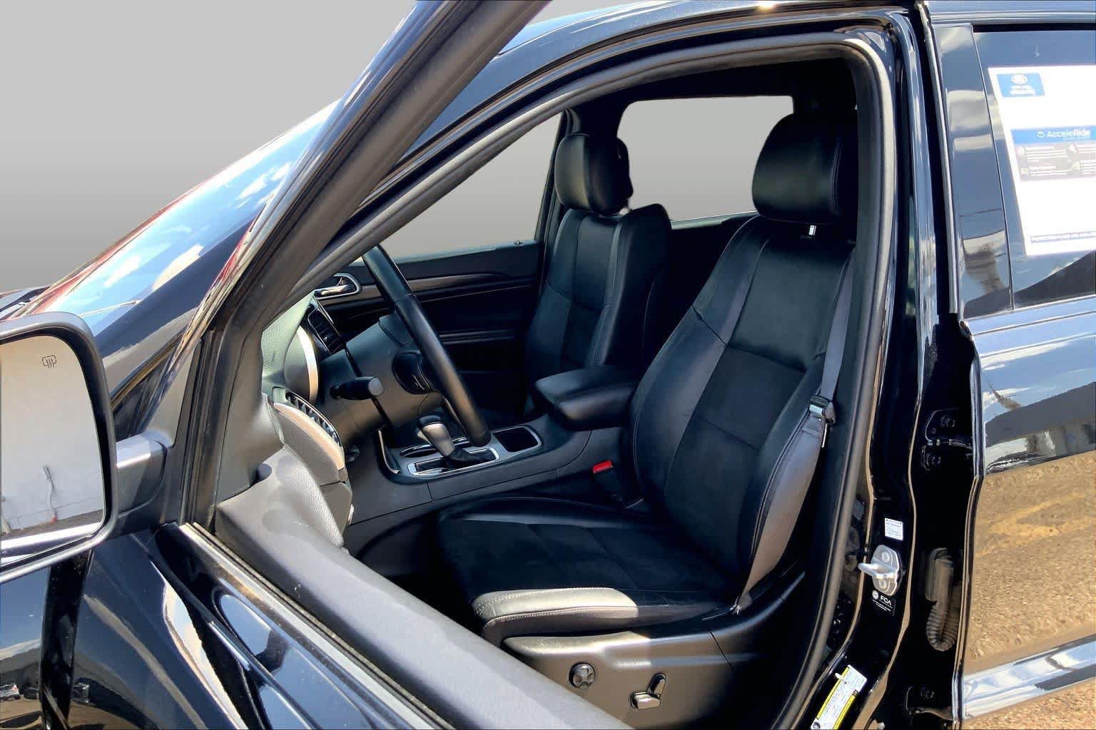 Used 2022 Jeep Grand Cherokee Laredo X RWD image 8