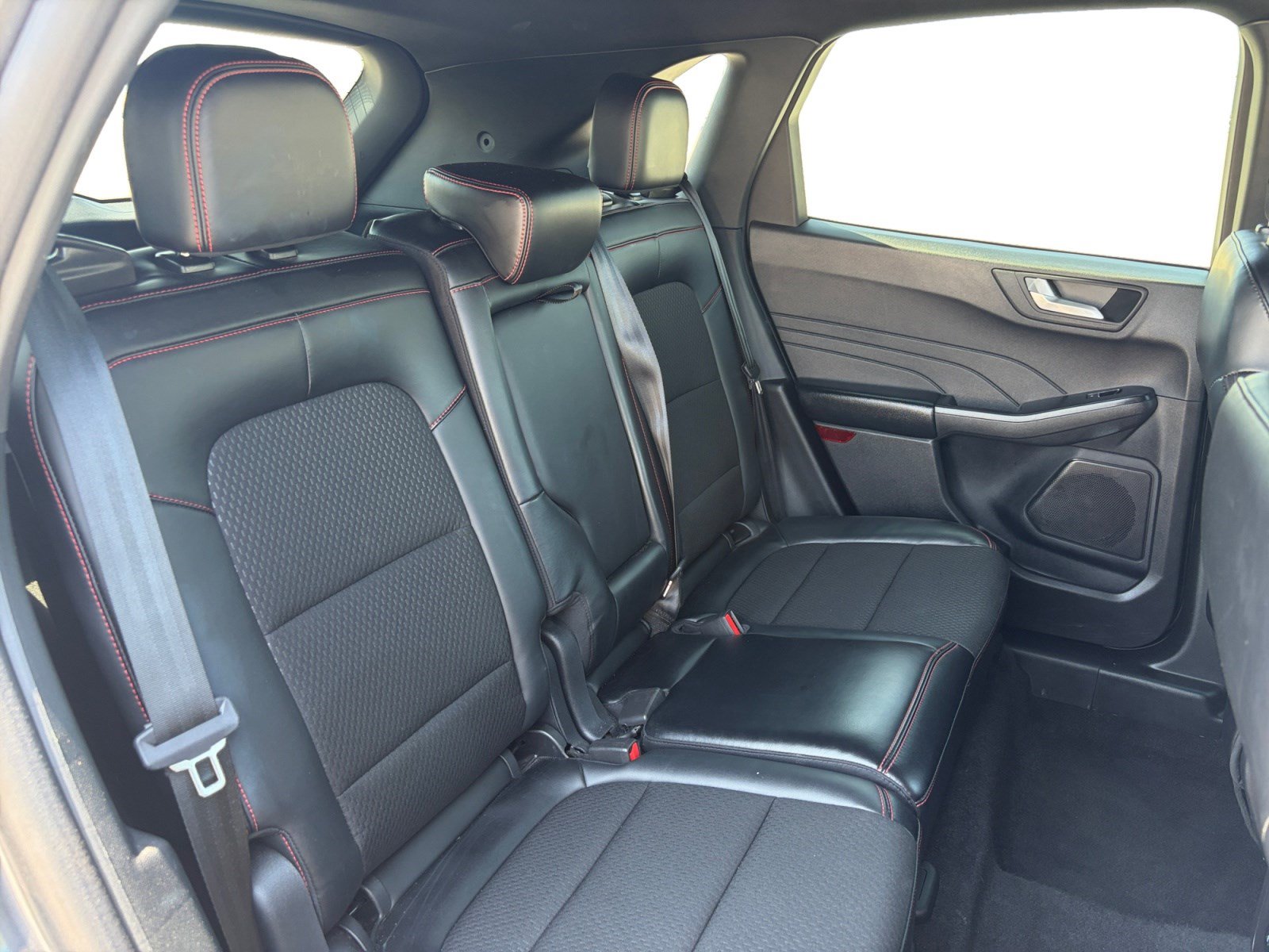 Certified 2025 Ford Escape ST-Line AWD/4WD image 22