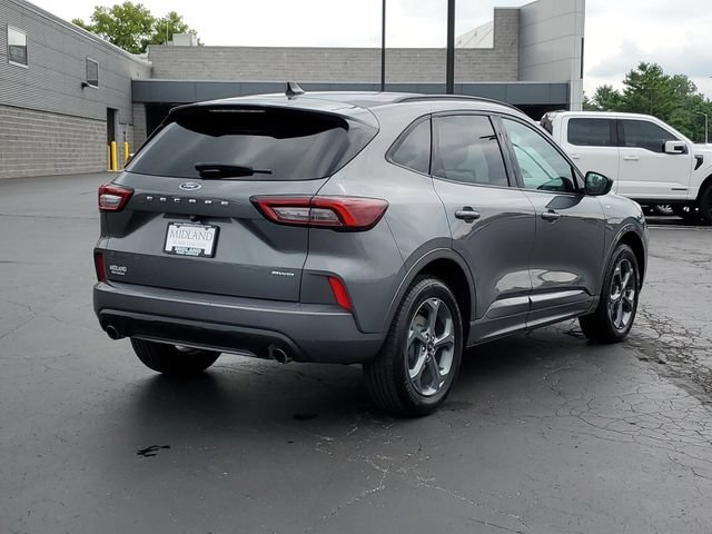 Certified 2024 Ford Escape ST-Line AWD/4WD image 3