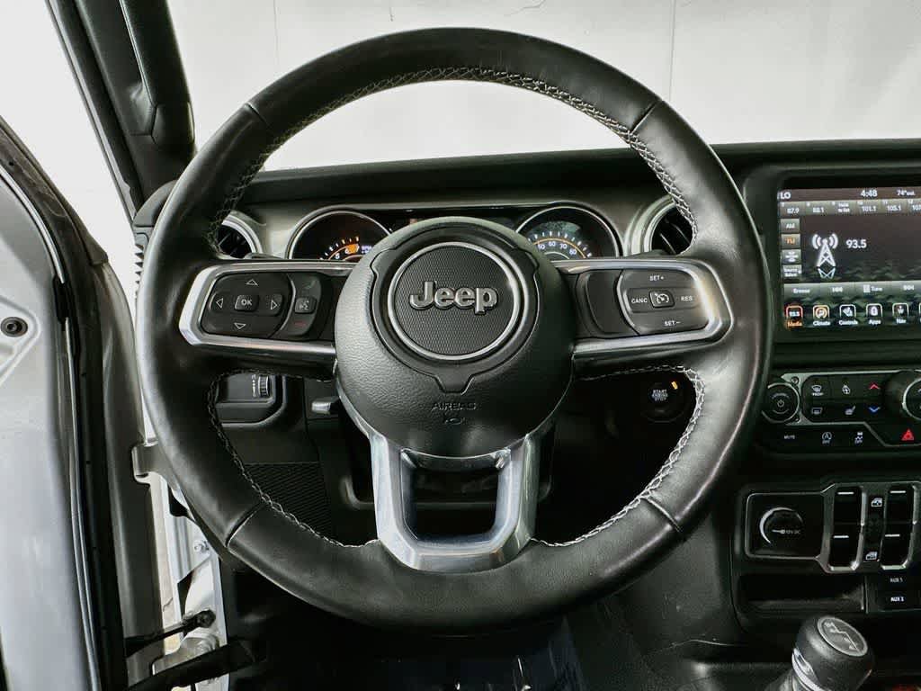 Used 2023 Jeep Wrangler Unlimited Sahara w/ Cold Weather Group AWD/4WD image 16