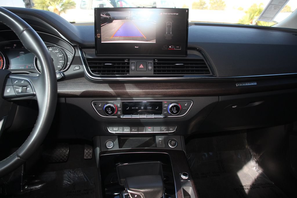 Used 2023 Audi Q5 2.0T Premium w/ Convenience Package AWD/4WD image 18