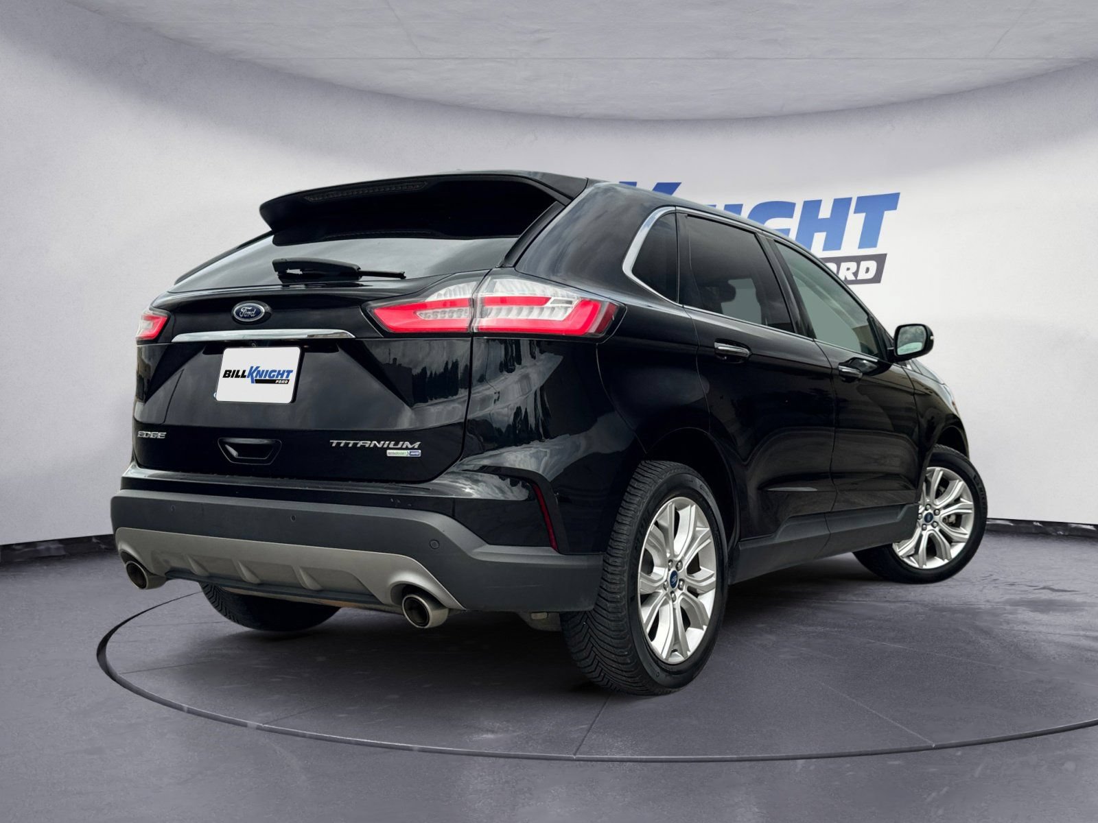 Certified 2019 Ford Edge Titanium AWD/4WD image 5