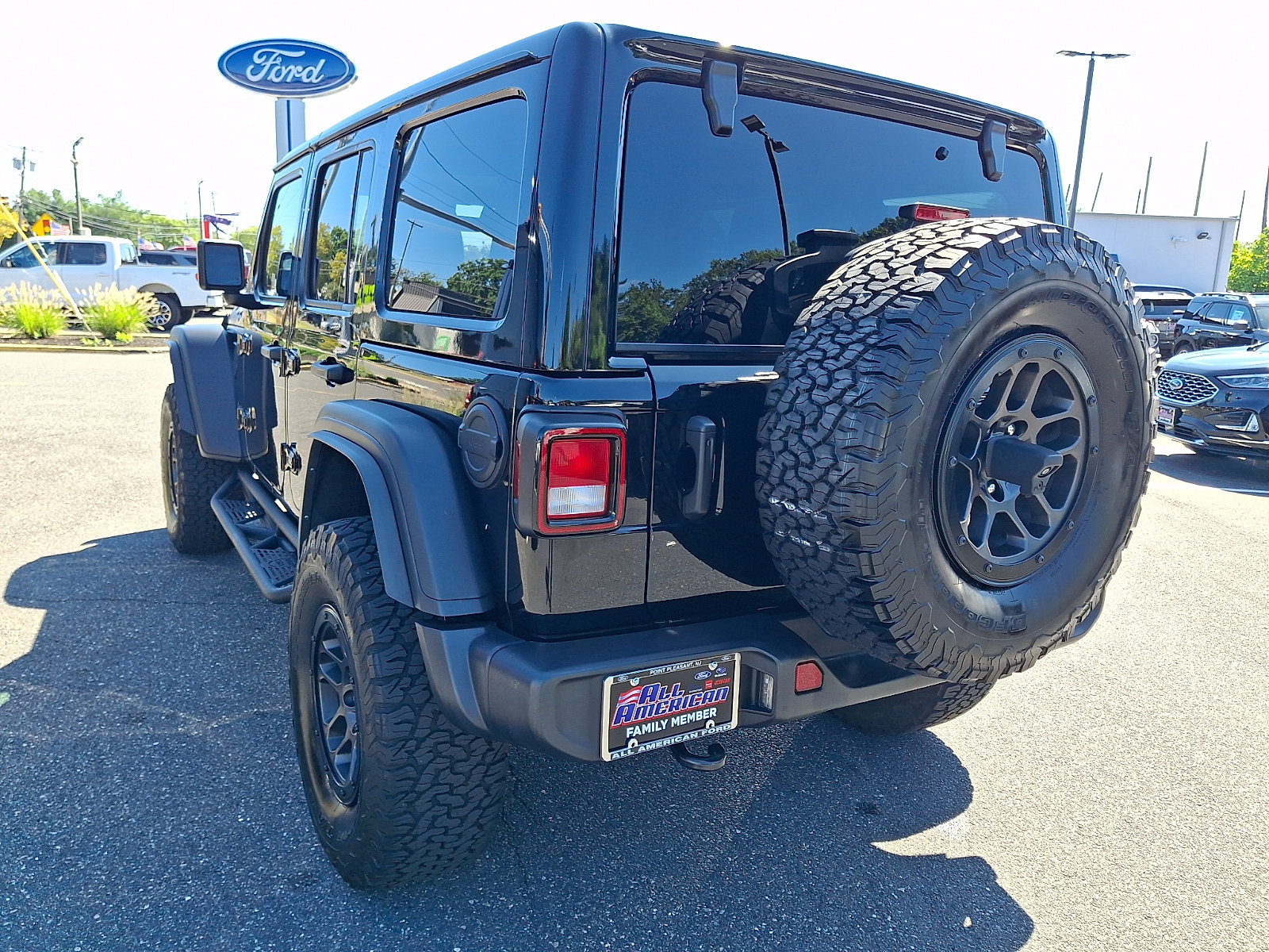 Used 2023 Jeep Wrangler Unlimited Sport AWD/4WD image 8