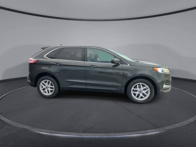 Certified 2022 Ford Edge SEL w/ Convenience Package AWD/4WD image 9