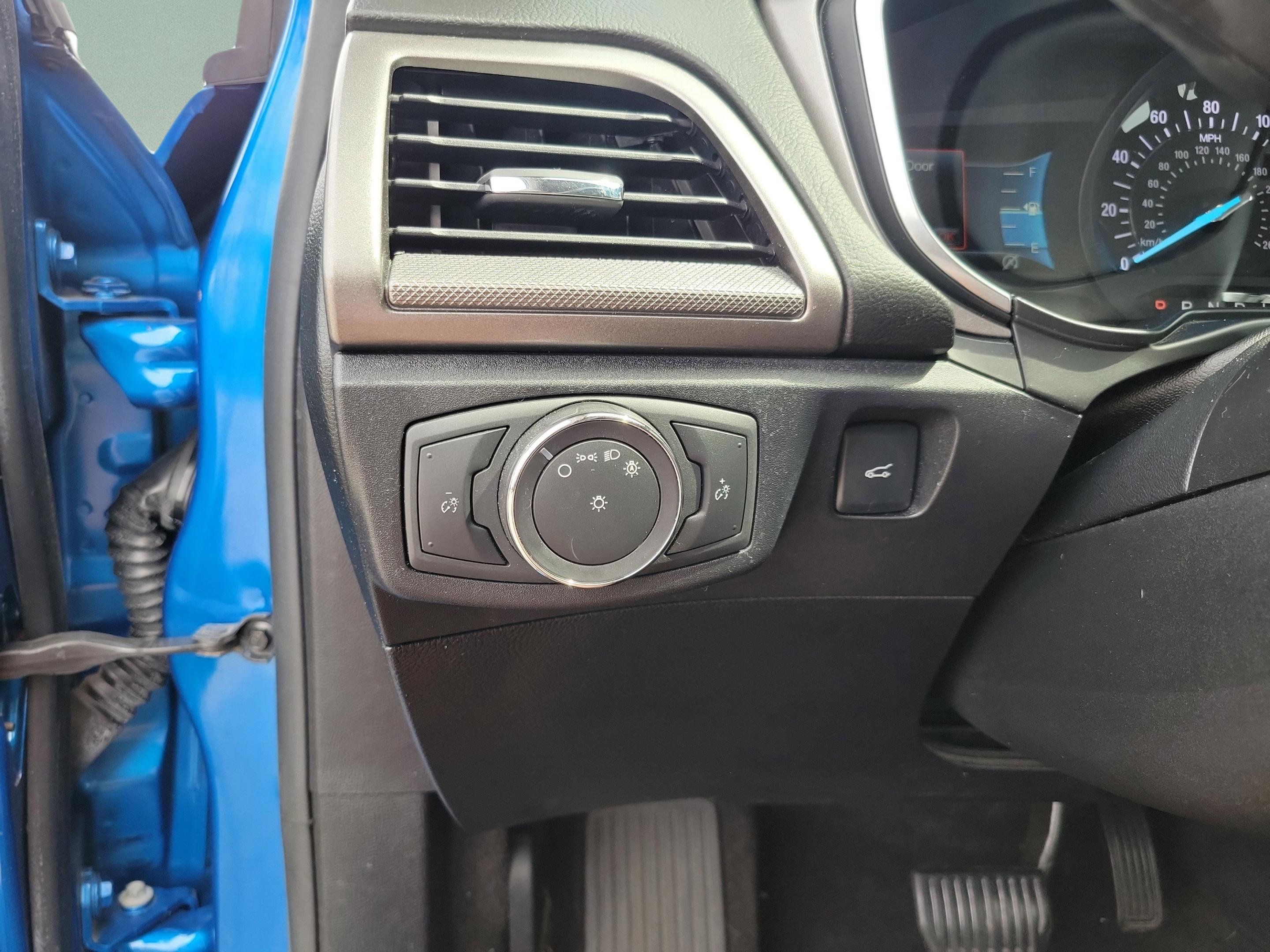 Certified 2020 Ford Fusion SE FWD image 19