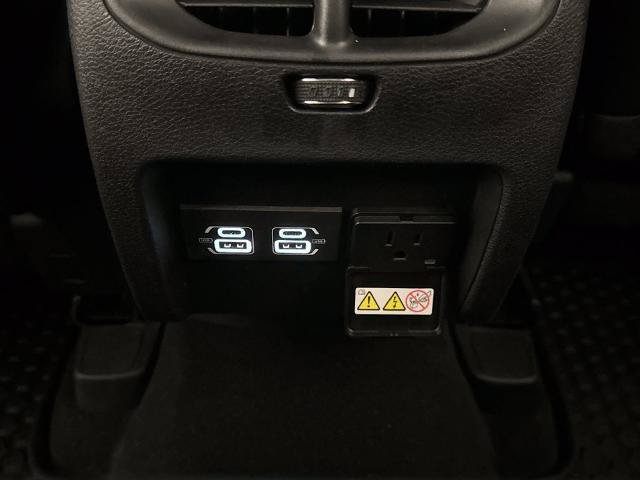 Used 2021 Jeep Cherokee Trailhawk w/ Trailer Tow Group AWD/4WD image 30