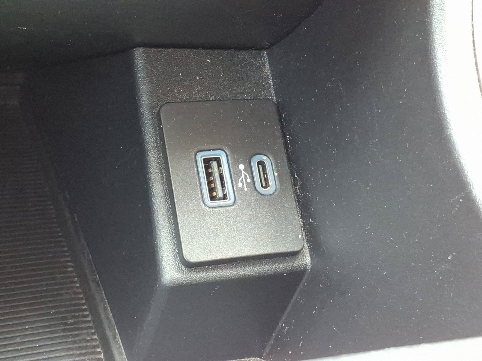 Certified 2024 Ford Edge SEL AWD/4WD image 18