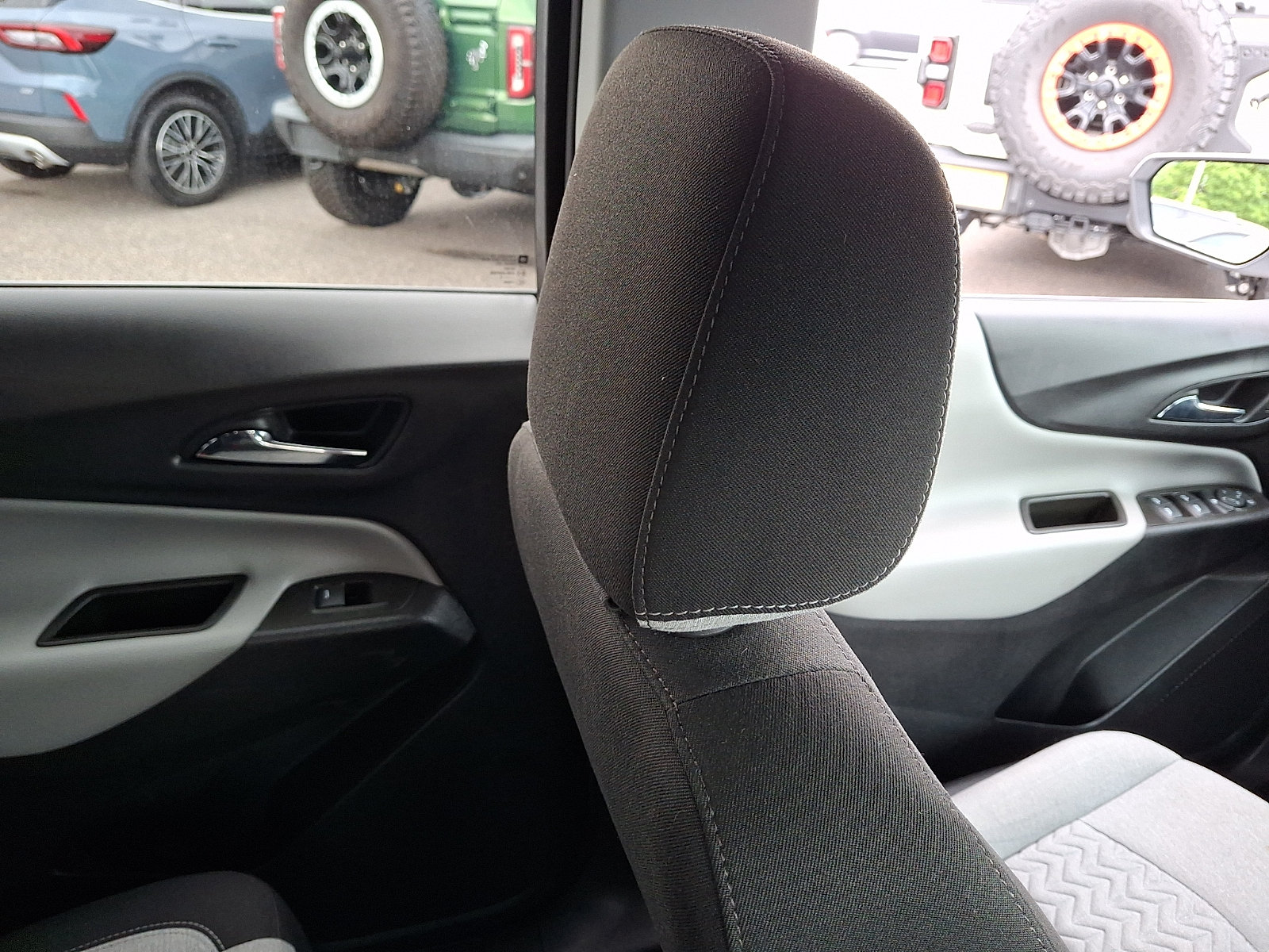Used 2023 Chevrolet Equinox LS w/ LS Convenience Package FWD image 13