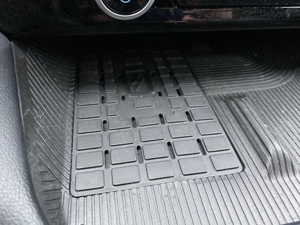 Certified 2025 Ford Explorer ST-Line w/ Premium Package image 32