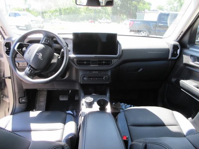 Certified 2025 Ford Bronco Sport Outer Banks AWD/4WD image 5