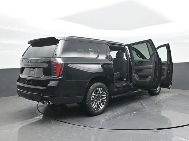 Used 2025 Chevrolet Suburban Z71 AWD/4WD image 28