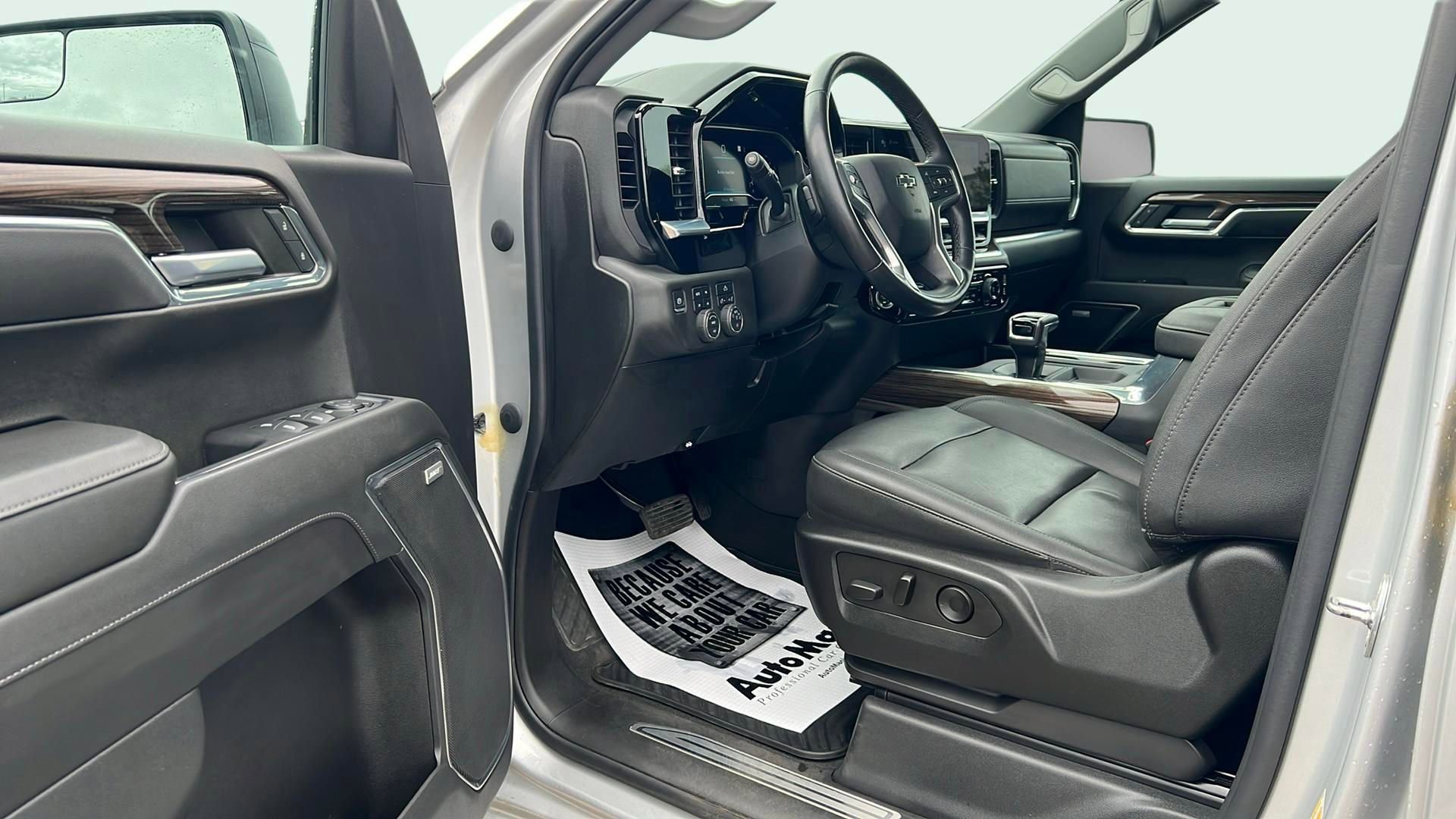 Used 2022 Chevrolet Silverado 1500 RST w/ Convenience Package II image 27