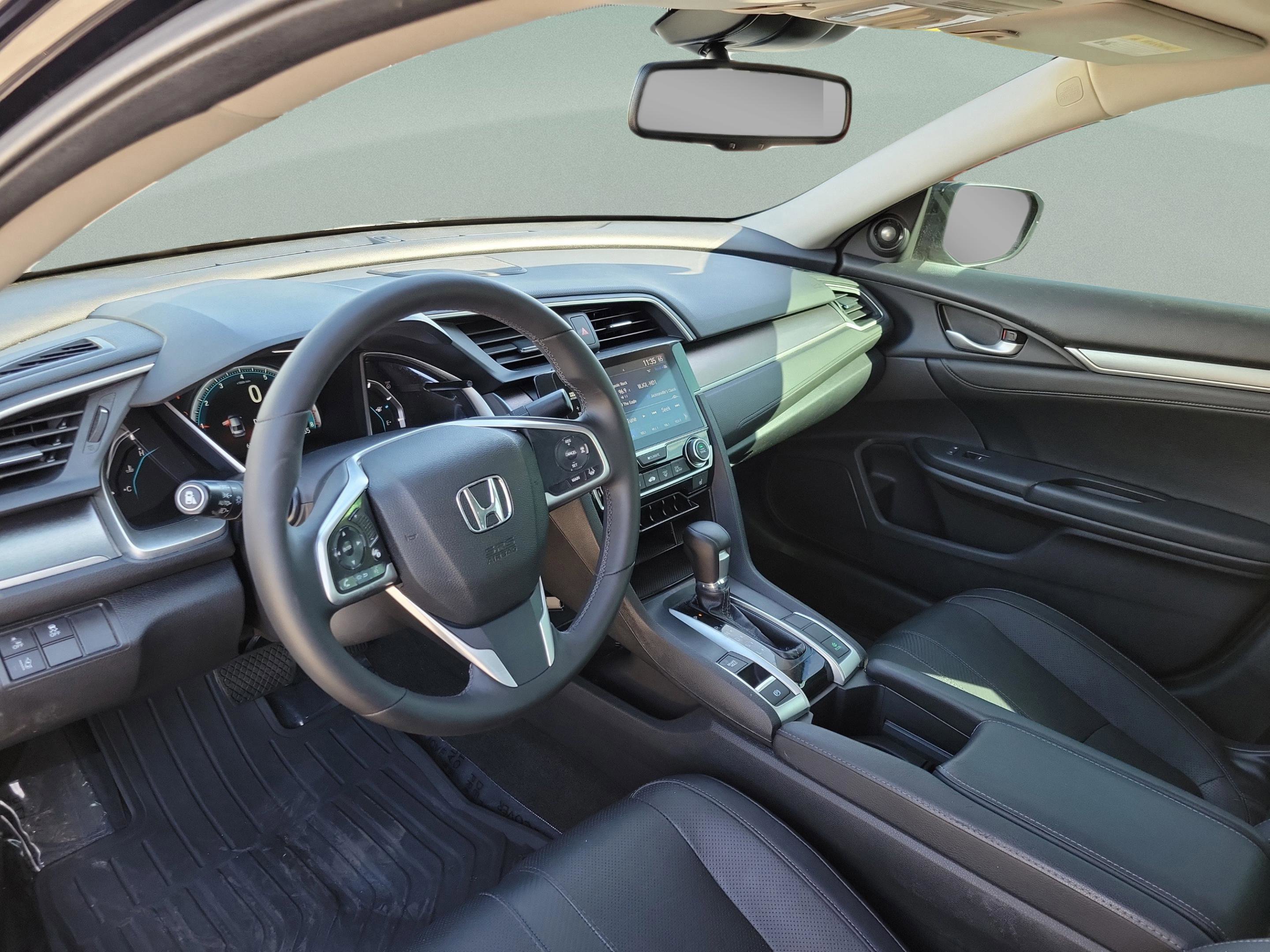 Used 2017 Honda Civic Touring image 7