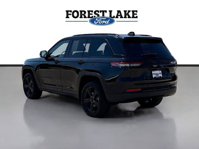 Used 2023 Jeep Grand Cherokee Altitude AWD/4WD image 5