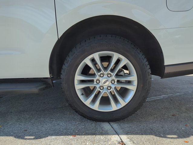 Certified 2024 Ford Expedition Max XLT image 30