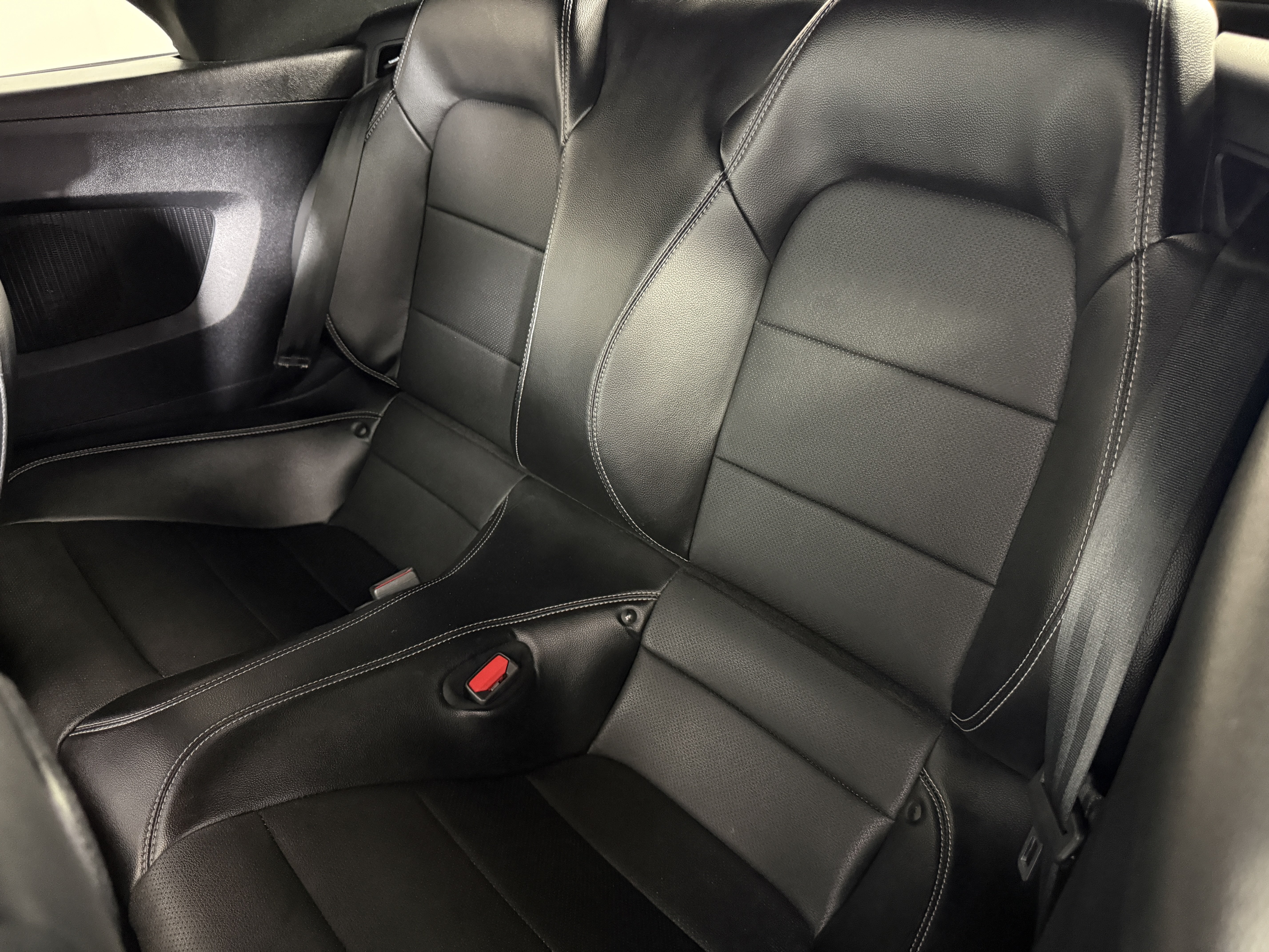 Certified 2021 Ford Mustang GT Premium w/ Black Accent Package RWD image 15