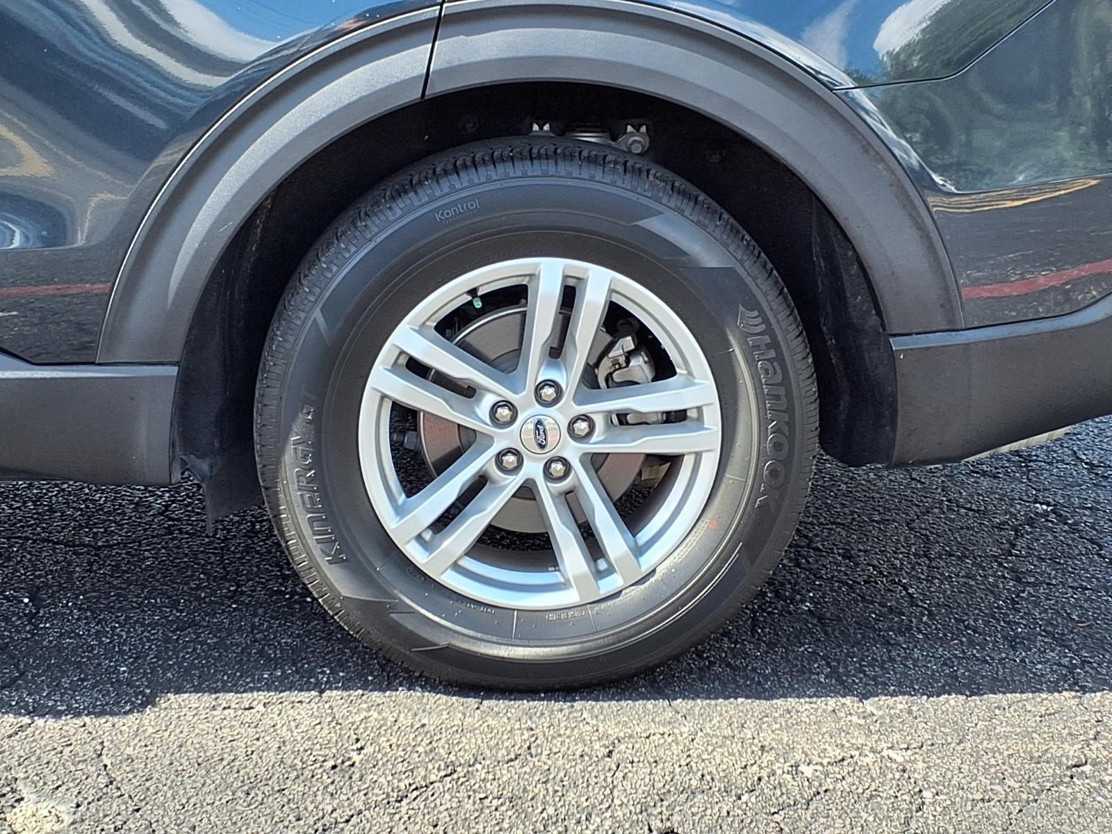 Certified 2023 Ford Explorer XLT RWD image 10