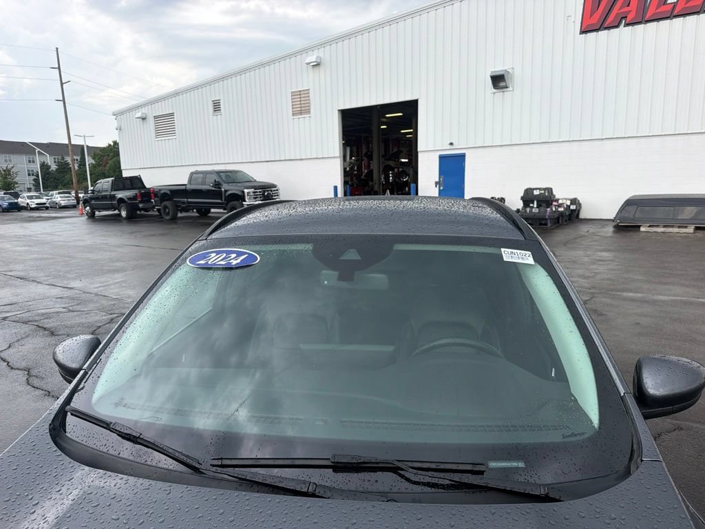 Certified 2024 Ford Escape Platinum AWD/4WD image 17
