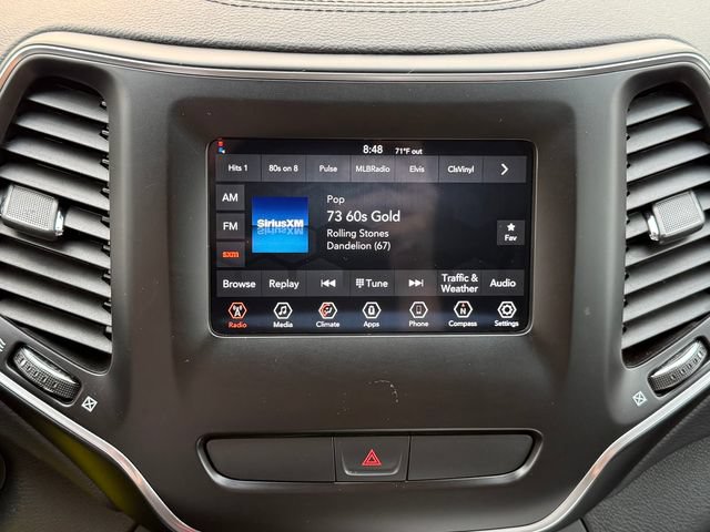 Used 2019 Jeep Cherokee Latitude w/ Popular Appearance Group FWD image 10
