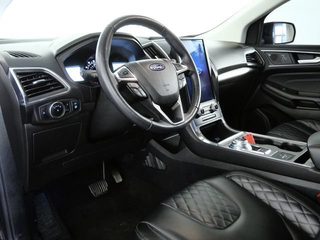 Certified 2023 Ford Edge Titanium AWD/4WD image 16
