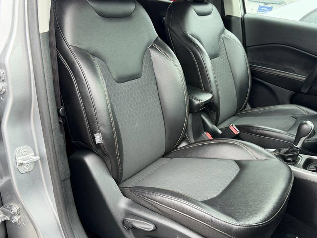 Used 2019 Jeep Compass Latitude w/ Popular Equipment Group AWD/4WD image 9