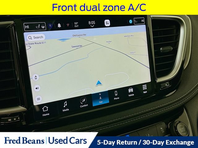 Used 2023 Chrysler Pacifica Limited w/ S Appearance Package FWD image 17