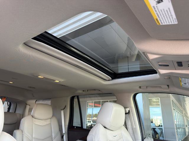 Used 2017 Cadillac Escalade Luxury image 11