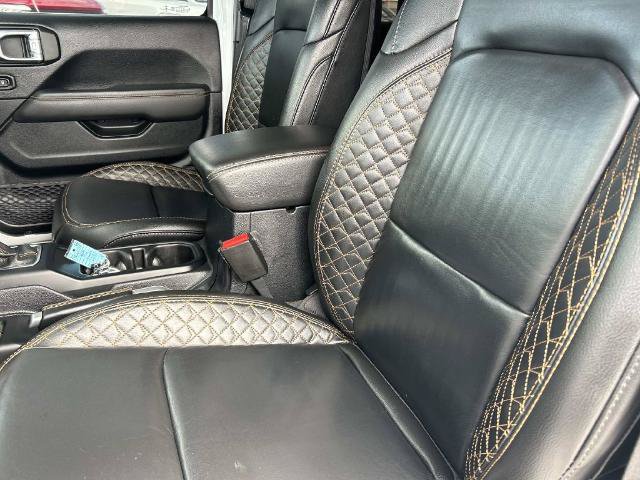 Used 2021 Jeep Wrangler Unlimited Sahara AWD/4WD image 22