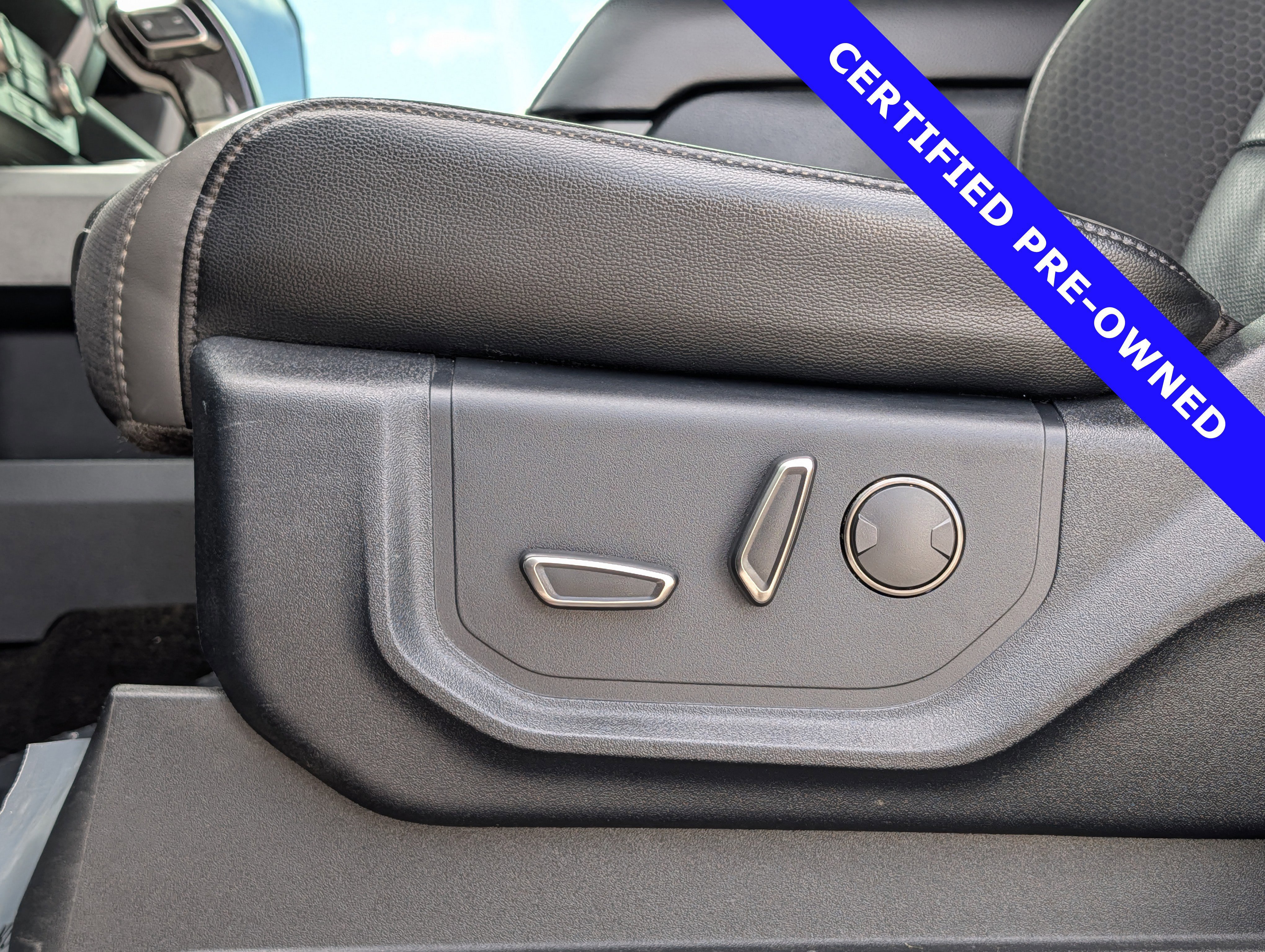 Certified 2020 Ford F150 Raptor w/ Equipment Group 802A Luxury image 26