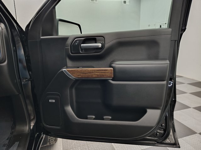Used 2019 Chevrolet Silverado 1500 High Country w/ Technology Package AWD/4WD image 29