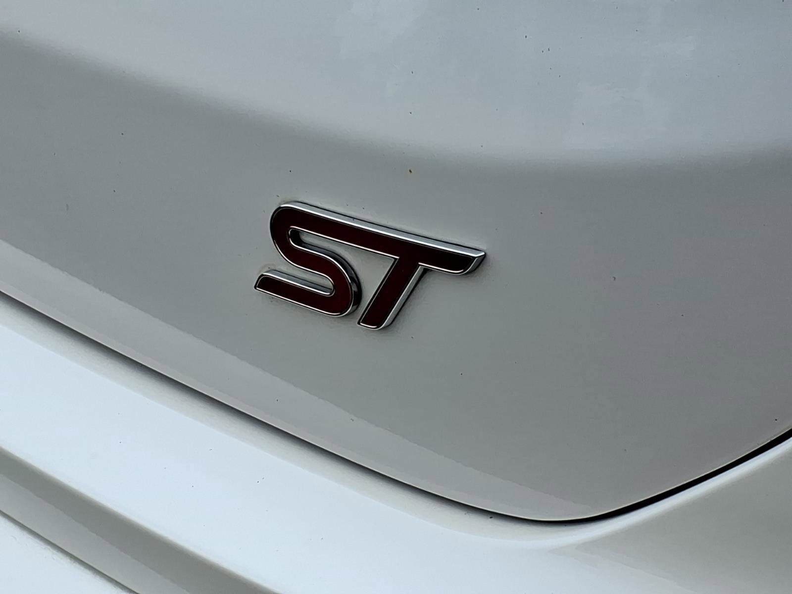 Certified 2019 Ford Edge ST w/ Equipment Group 401A image 7