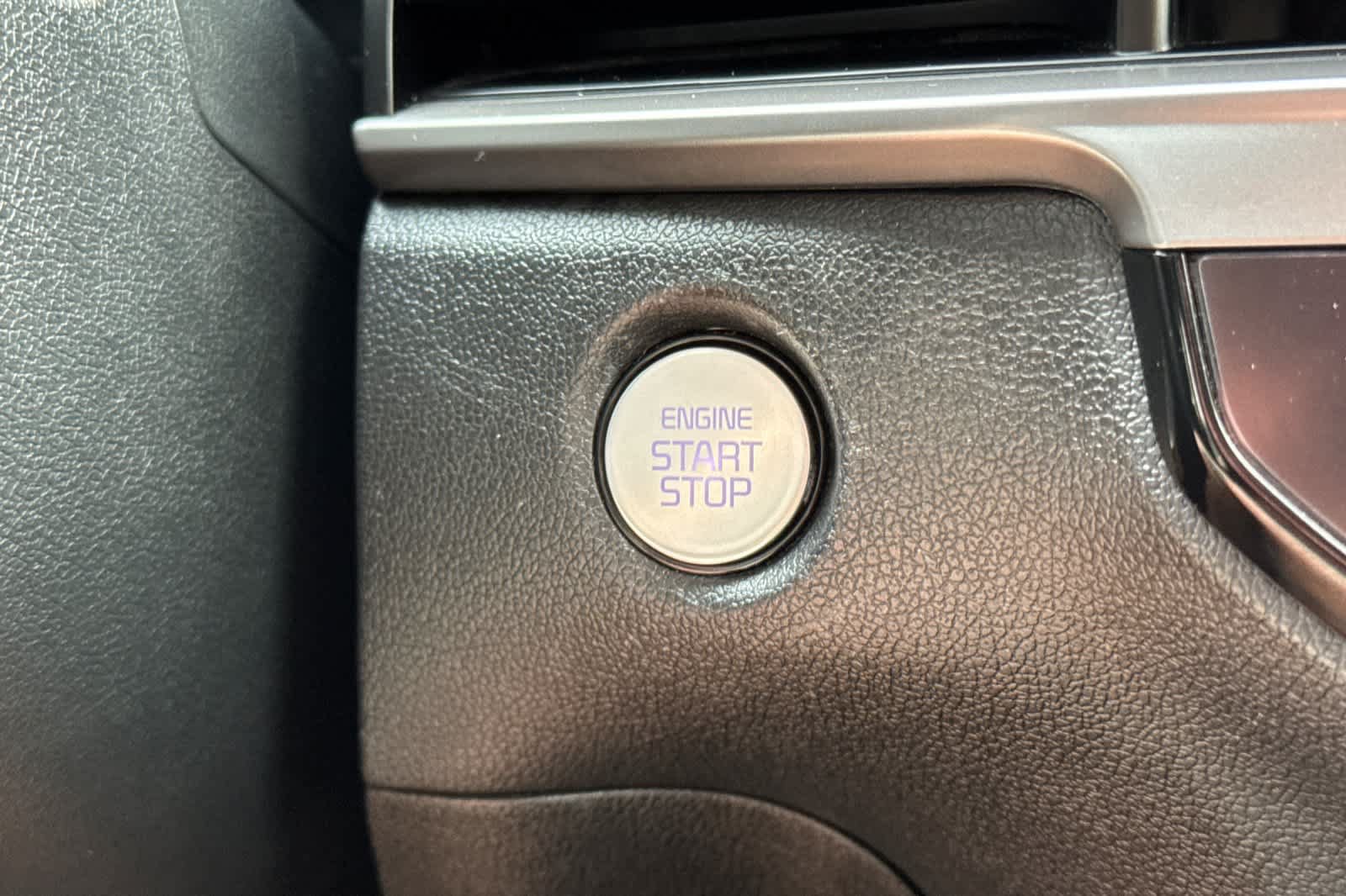 Used 2025 Kia Sorento EX AWD/4WD image 23