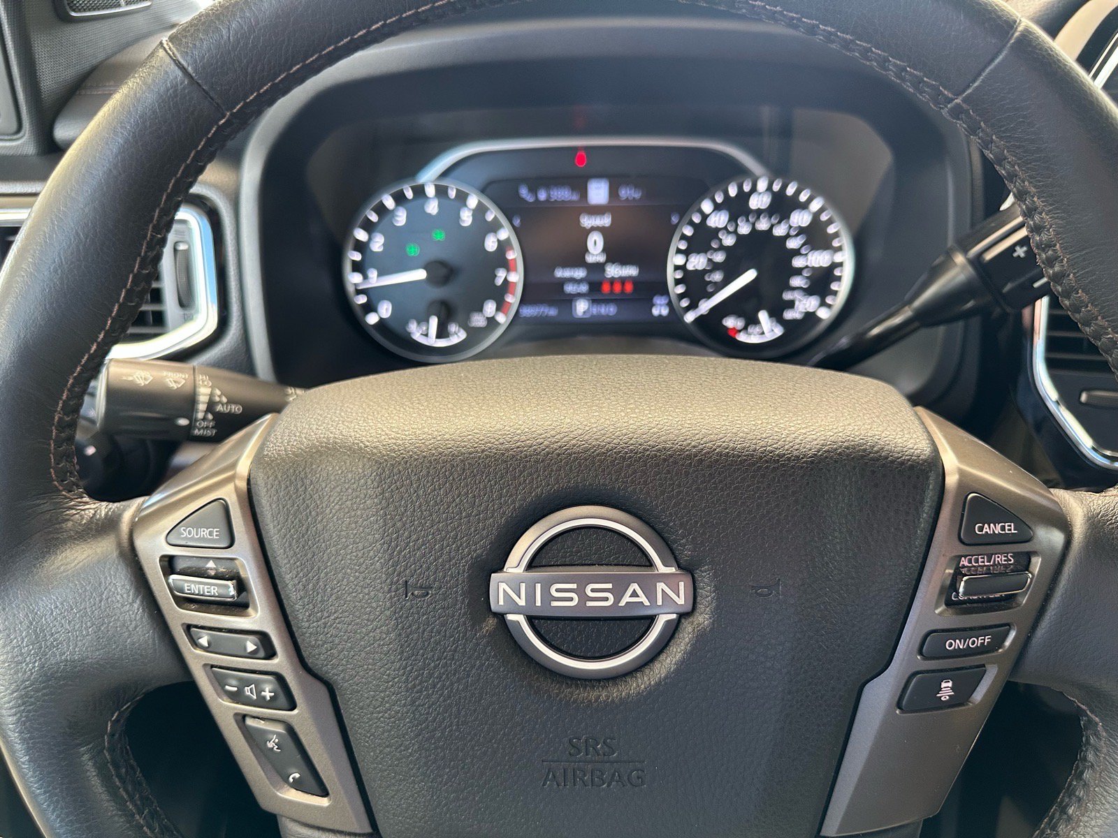 Used 2023 Nissan Titan Platinum Reserve w/ Moonroof Package AWD/4WD image 30