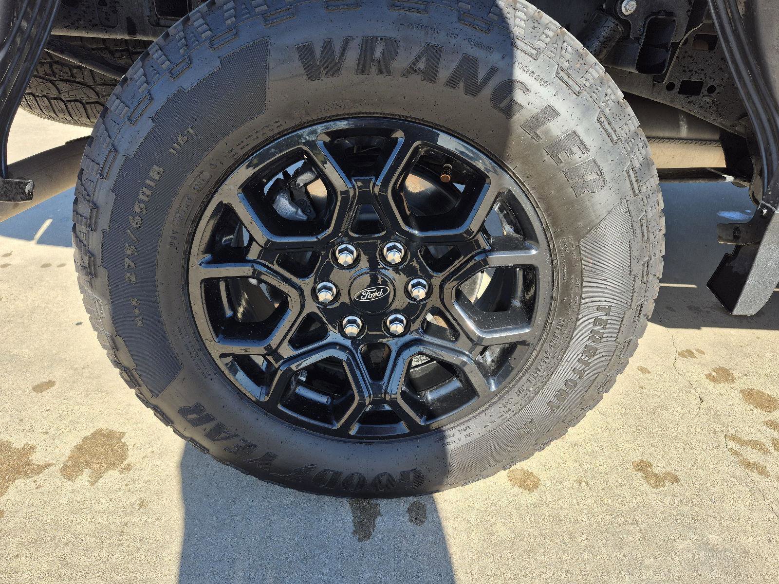 Certified 2025 Ford F150 Lariat w/ FX4 Off-Road Package image 9