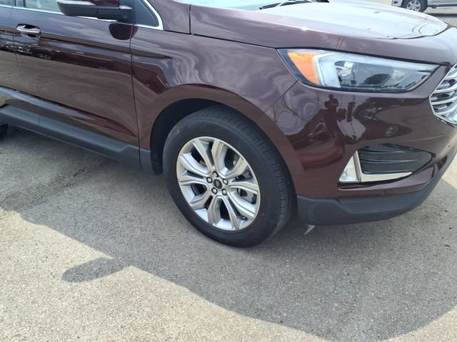 Certified 2024 Ford Edge Titanium AWD/4WD image 4