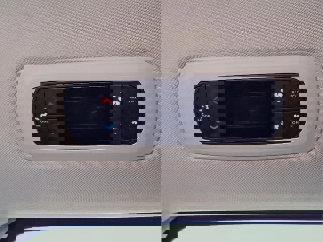 Used 2024 Chrysler Pacifica Touring-L image 11