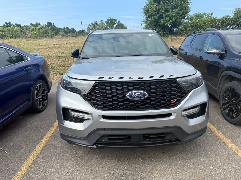 Certified 2022 Ford Explorer ST w/ Equipment Group 401A AWD/4WD image 2