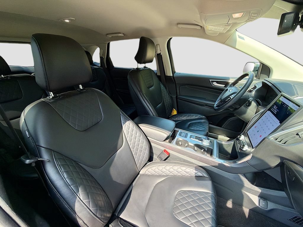 Certified 2024 Ford Edge Titanium AWD/4WD image 30