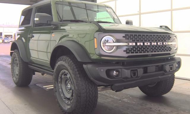 Certified 2025 Ford Bronco Badlands w/ Sasquatch Package AWD/4WD image 2