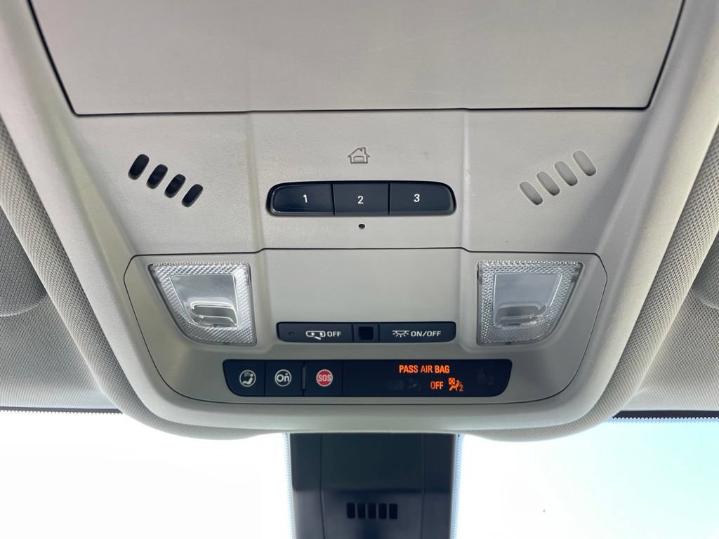 Used 2021 Chevrolet Equinox LT FWD image 17