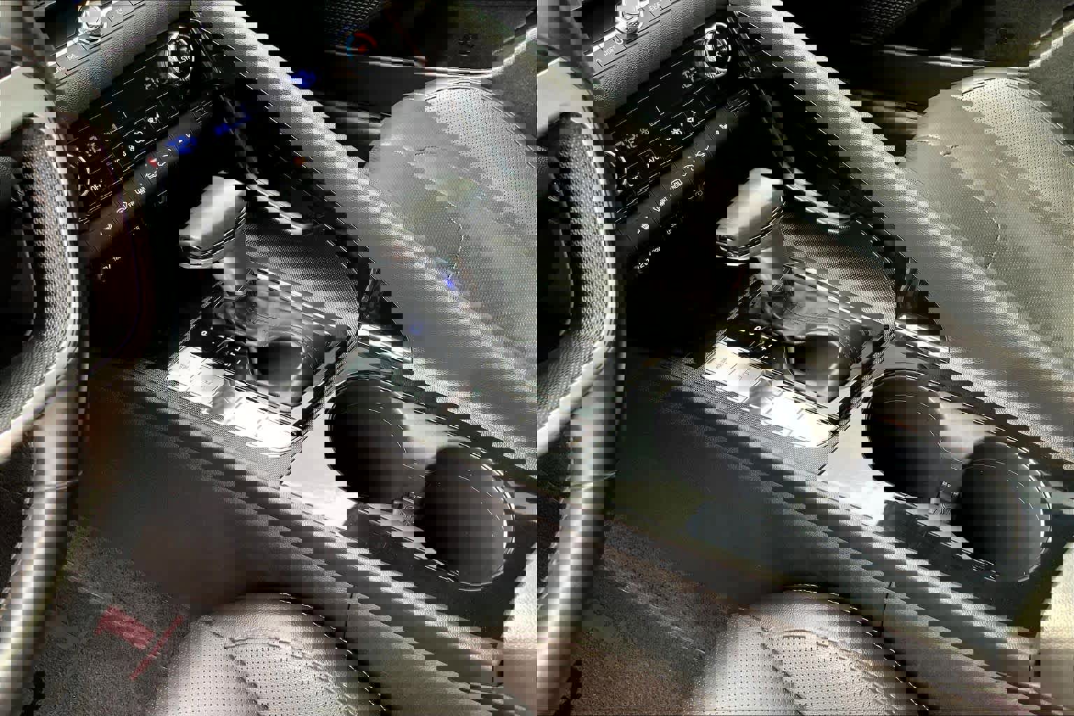 Used 2023 Hyundai Elantra Limited image 16