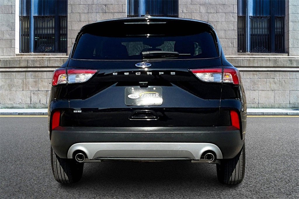 Certified 2022 Ford Escape SE w/ Cold Weather Package image 4