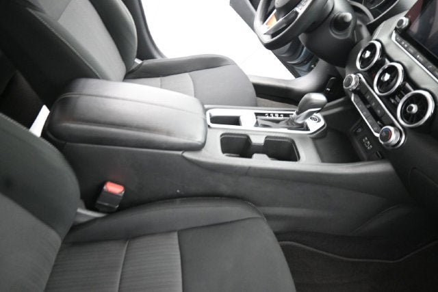 Used 2025 Nissan Sentra SV FWD image 16
