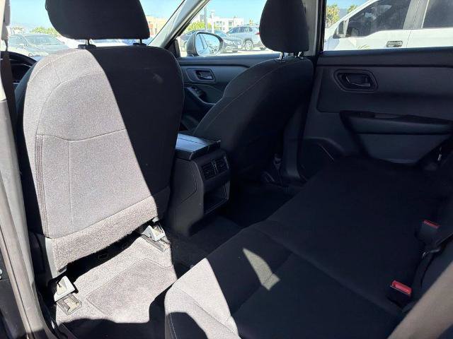 Used 2024 Nissan Rogue S FWD image 12