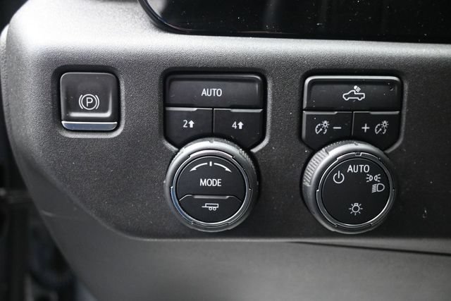 Used 2023 Chevrolet Silverado 1500 LT AWD/4WD image 8