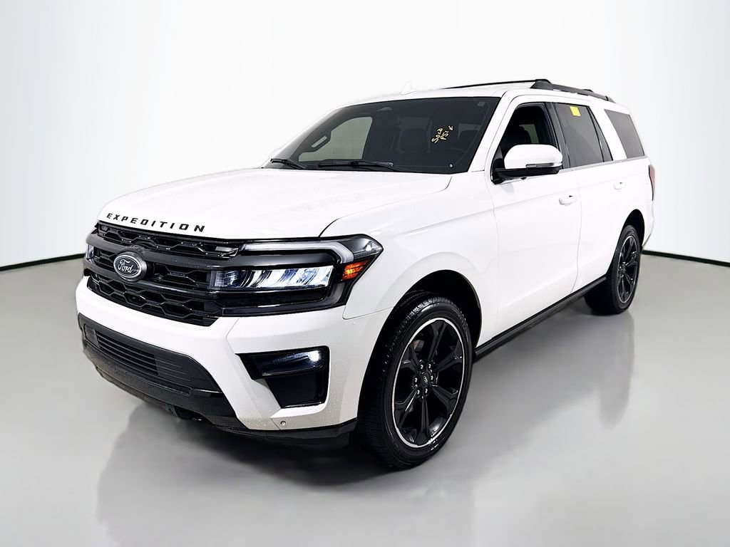 Certified 2022 Ford Expedition Limited image 3